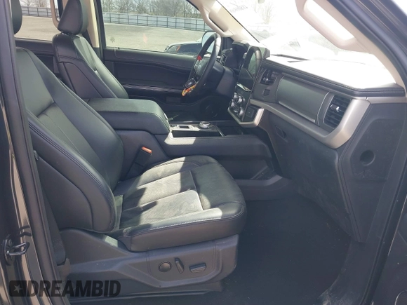 2024 Ford Expedition XLT with VIN 1FMJU1H82REA73438, listed as a IAAI auction lot 41806868 with Not provided miles and . Bid and sale history available at DreamBid. Image 5.