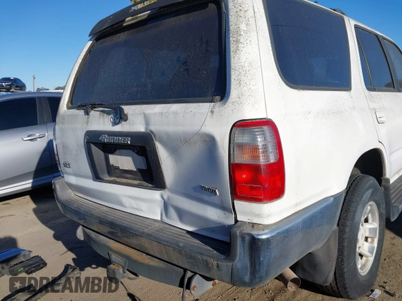 1998 Toyota 4Runner SR5 z VIN JT3GN86R9W0063096, wystawiony jako IAAI lot #41831557 z przebiegiem 168 900 mil mil oraz . Historia ofert i sprzedaży dostępna na DreamBid. Obrazek 6.