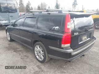 2004 Volvo V70 with VIN YV1SW59V342406457, listed as a IAAI auction lot 41806985 with 154,373 mi miles. Bid and sale history available at carsss.com. Image 3.