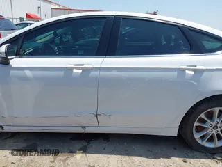 2020 Ford Fusion SE с VIN 3FA6P0HD4LR232009, выставлен на аукционе IAAI как лот 42207523 с пробегом 71 206 миль миль и . История ставок и продаж доступна на DreamBid. Изображение 14.