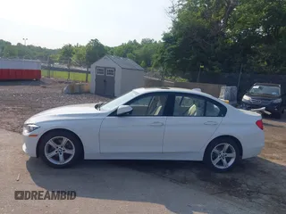 2015 BMW 3 Series 328i xDrive с VIN WBA3B5G51FNS20388, выставлен на аукционе IAAI как лот 42399201 с пробегом 97 349 миль миль и . История ставок и продаж доступна на DreamBid. Изображение 14.