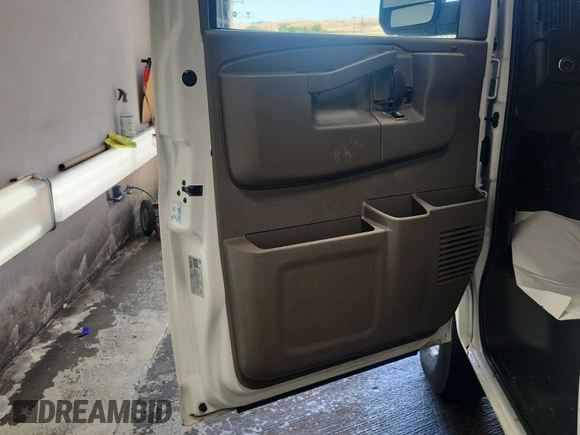 2022 Chevrolet Express Cargo with VIN 1GCWGAFP2N1261356, listed as a IAAI auction lot 42670346 with 63,269 mi miles and . Bid and sale history available at DreamBid. Image 53.