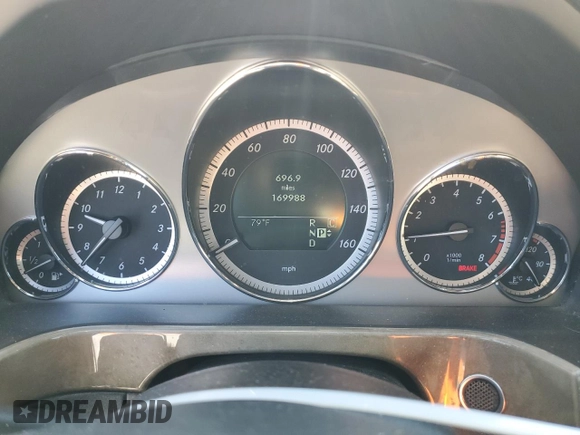 2010 Mercedes-Benz E 350 Luxury with VIN WDDHF8HB6AA236577, listed as a Copart auction lot 61032405 with 169,988 mi miles and Clean title. Bid and sale history available at DreamBid. Image 9.