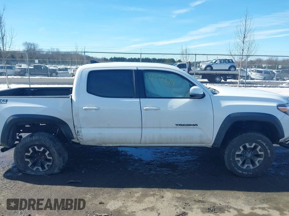 2016 Toyota Tacoma SR with VIN 5TFCZ5AN1GX017336, listed as a IAAI auction lot 41542111 with 127,162 mi miles. Bid and sale history available at carsss.com. Image 13.