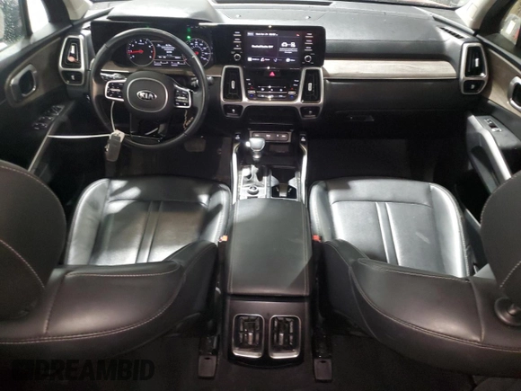2021 Kia Sorento EX z VIN 5XYRHDLF2MG024680, wystawiony jako Copart lot #53358855 z przebiegiem 33 037 mil mil oraz Czysty tytuł • Clean title. Historia ofert i sprzedaży dostępna na DreamBid. Obrazek 8.