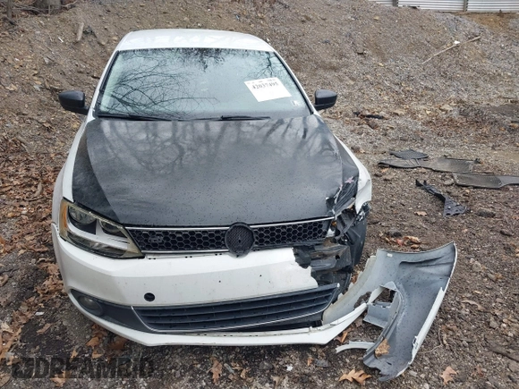 2015 Volkswagen Jetta SE с VIN 3VWD17AJ8FM335279, выставлен на аукционе IAAI как лот 42037495 с пробегом 106 893 миль миль и . История ставок и продаж доступна на DreamBid. Изображение 12.