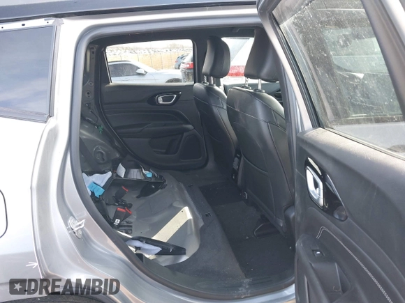 2023 Jeep Compass Latitude with VIN 3C4NJDBN7PT558797, listed as a IAAI auction lot 41854517 with 26,495 mi miles and . Bid and sale history available at DreamBid. Image 8.