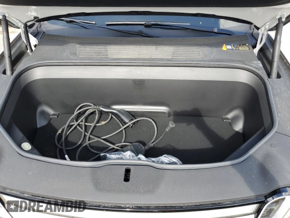 2023 Rivian R1S Adventure z VIN 7PDSGABA3PN024458, wystawiony jako Copart lot #74087714 z przebiegiem 3 505 mil mil oraz Nie do naprawy • Non repairable. Historia ofert i sprzedaży dostępna na DreamBid. Obrazek 12.