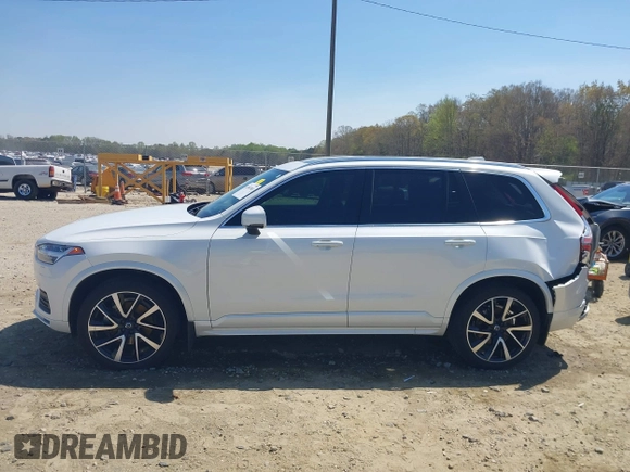 2022 Volvo XC90 Momentum with VIN YV4A22PK9N1797025, listed as a IAAI auction lot 41907883 with 32,482 mi miles and . Bid and sale history available at DreamBid. Image 14.