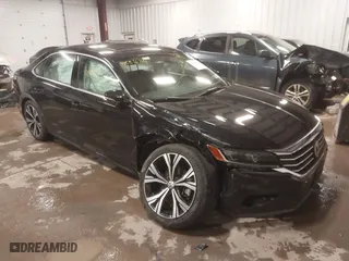 2021 Volkswagen Passat 2.0T SE with VIN 1VWSA7A30MC010553, listed as a IAAI auction lot 41581624 with 26,320 mi miles. Bid and sale history available at carsss.com. Image 1.