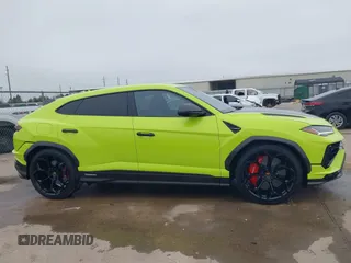 2024 Lamborghini Urus Performante z VIN ZPBUC3ZL1RLA32922, wystawiony jako IAAI lot #41561732 z przebiegiem 52 mil mil oraz . Historia ofert i sprzedaży dostępna na DreamBid. Obrazek 13.