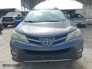 2013 Toyota RAV4 XLE with VIN 2T3WFREV2DW040132, listed as a IAAI auction lot 41750921 with 183,419 mi miles. Bid and sale history available at carsss.com. Image 13.
