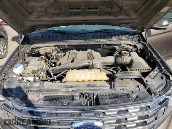 2018 Ford Expedition Max XLT z VIN 1FMJK1JT7JEA30061, wystawiony jako Copart lot #48058575 z przebiegiem 99 189 mil mil oraz Szkoda całkowita • Salvage title. Historia ofert i sprzedaży dostępna na DreamBid. Obrazek 11.