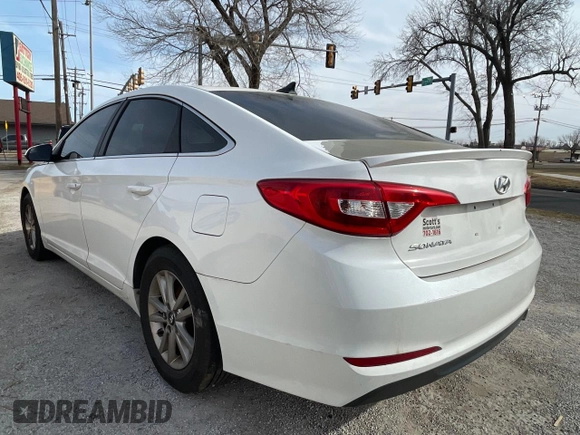 2016 Hyundai Sonata SE with VIN 5NPE24AF8GH402260, listed as a Copart auction lot 43234825 with 218,272 mi miles and Clean Title. Bid and sale history available at carsss.com. Image 3.