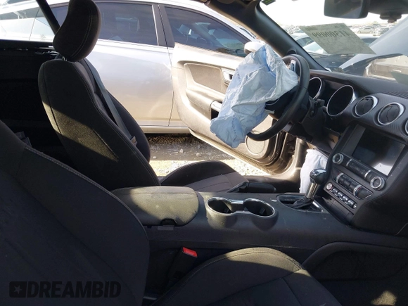 2022 Ford Mustang EcoBoost z VIN 1FATP8UH3N5132239, wystawiony jako IAAI lot #41300099 z przebiegiem 28 473 mil mil oraz . Historia ofert i sprzedaży dostępna na DreamBid. Obrazek 5.