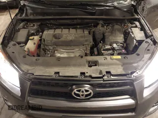 2011 Toyota RAV4 Sport z VIN 2T3RF4DV9BW093683, wystawiony jako IAAI lot #42548342 z przebiegiem 122 023 mil mil oraz . Historia ofert i sprzedaży dostępna na DreamBid. Obrazek 10.