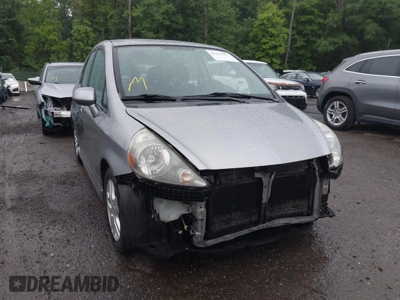 2007 Honda Fit Sport z VIN JHMGD38647S049521, wystawiony jako IAAI lot #42289057 z przebiegiem 130 434 mil mil oraz . Historia ofert i sprzedaży dostępna na DreamBid. Obrazek 6.