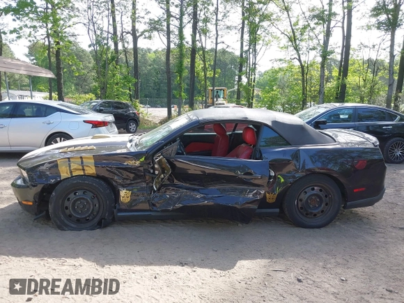 2012 Ford Mustang V6 with VIN 1ZVBP8EM4C5203282, listed as a IAAI auction lot 42133833 with 87,244 mi miles and . Bid and sale history available at DreamBid. Image 15.