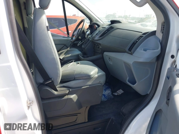 2019 Ford Transit with VIN 1FTYE1YMXKKA80772, listed as a IAAI auction lot 39910159 with 117,427 mi miles. Bid and sale history available at carsss.com. Image 5.