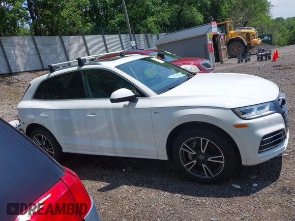2020 Audi Q5 Premium Plus with VIN WA1E2AFY8L2049128, listed as a IAAI auction lot 42376021 with 65,498 mi miles and . Bid and sale history available at DreamBid. Image 14.