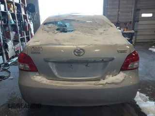 2007 Toyota Yaris with VIN JTDBT923271055260, listed as a IAAI auction lot 41600494 with 70,411 mi miles. Bid and sale history available at carsss.com. Image 16.
