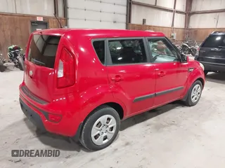 2013 Kia Soul with VIN KNDJT2A57D7606670, listed as a IAAI auction lot 42058355 with 178,057 mi miles. Bid and sale history available at carsss.com. Image 4.