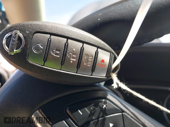 2020 Nissan Sentra SV z VIN 3N1AB8CV9LY287310, wystawiony jako IAAI lot #42103110 z przebiegiem 45 999 mil mil oraz . Historia ofert i sprzedaży dostępna na DreamBid. Obrazek 11.