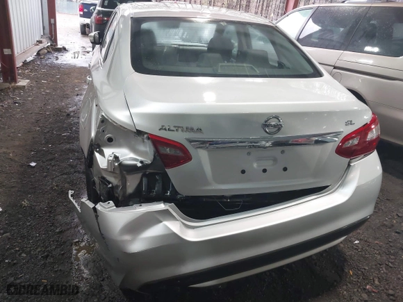2018 Nissan Altima 2.5 SL with VIN 1N4AL3AP9JC177340, listed as a IAAI auction lot 41800890 with 120,439 mi miles. Bid and sale history available at carsss.com. Image 17.