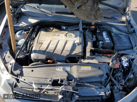 2013 Volkswagen Jetta SportWagen TDI w/Sunroof & Nav with VIN 3VWPL7AJ4DM681415, listed as a Copart auction lot 70342344 with 169,844 mi miles and Salvage Title. Bid and sale history available at carsss.com. Image 11.