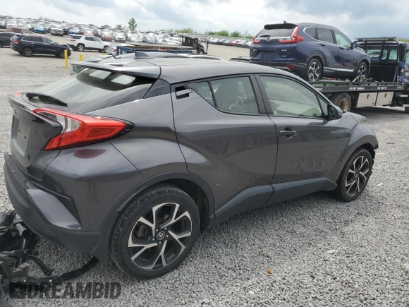 2018 Toyota C-HR XLE z VIN JTNKHMBX2J1011026, wystawiony jako Copart lot #54720135 z przebiegiem 63 614 mil mil oraz Szkoda całkowita • Salvage title. Historia ofert i sprzedaży dostępna na DreamBid. Obrazek 3.