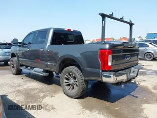 2019 Ford F-250 XL with VIN 1FT7W2BT9KED11352, listed as a IAAI auction lot 42442144 with 123,664 mi miles and . Bid and sale history available at DreamBid. Image 3.