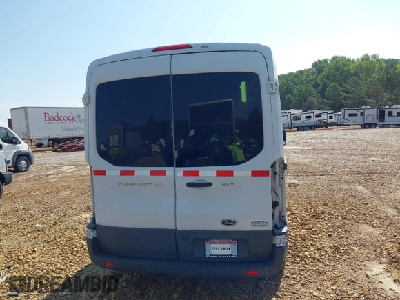 2016 Ford Transit XL z VIN 1FDZK1CM4GKB46112, wystawiony jako IAAI lot #42799593 z przebiegiem 207 041 mil mil oraz . Historia ofert i sprzedaży dostępna na DreamBid. Obrazek 16.