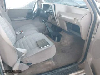 1994 Ford Ranger XL with VIN 1FTCR10U1RPA74804, listed as a IAAI auction lot 41739986 with 97,529 mi miles. Bid and sale history available at carsss.com. Image 5.
