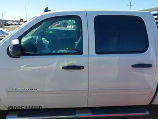 2011 Chevrolet Silverado 1500 LT with VIN 3GCUKSE24BG233850, listed as a IAAI auction lot 41663302 with 147,333 mi miles. Bid and sale history available at carsss.com. Image 14.