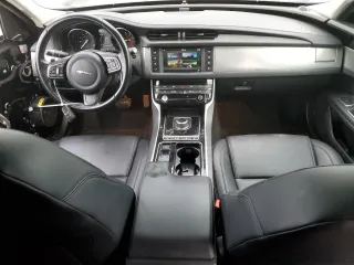 2018 Jaguar XF 25t with VIN SAJBR4FX9JCY69711, listed as a Copart auction lot 83402824 with 80,858 mi miles and Salvage Title. Bid and sale history available at carsss.com. Image 8.