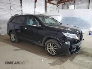 2015 Kia Sorento LX z VIN 5XYKTCA69FG593865, wystawiony jako Copart lot #49466205 z przebiegiem 128 270 mil mil oraz Szkoda całkowita • Salvage title. Historia ofert i sprzedaży dostępna na DreamBid. Obrazek 4.