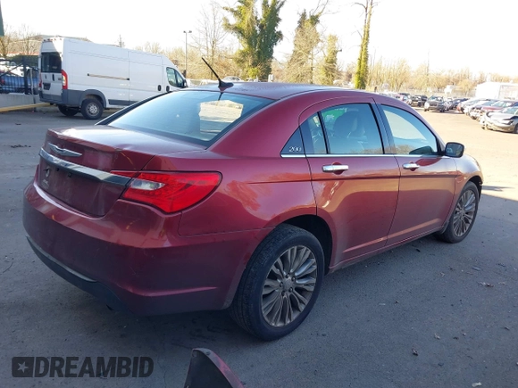 2012 Chrysler 200 Limited with VIN 1C3CCBCBXCN109039, listed as a IAAI auction lot 41548720 with 129,124 mi miles. Bid and sale history available at carsss.com. Image 4.
