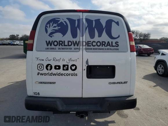 2003 Chevrolet Express Cargo with VIN 1GCGG25V331109643, listed as a Copart auction lot 44367485 with 112,700 mi miles and Salvage Title. Bid and sale history available at DreamBid. Image 6.