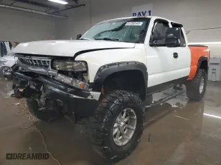 2000 Chevrolet Silverado 1500 LS with VIN 2GCEK19T6Y1315534, listed as a Copart auction lot 41750145 with 164,363 mi miles and Salvage Title. Bid and sale history available at carsss.com. Image 1.