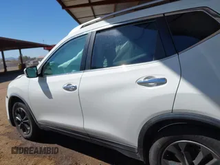 2016 Nissan Rogue SV with VIN KNMAT2MV0GP709770, listed as a IAAI auction lot 41676460 with 116,497 mi miles. Bid and sale history available at carsss.com. Image 14.