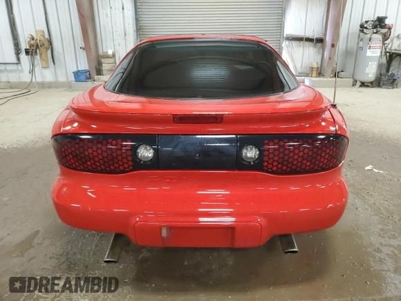 1998 Pontiac Firebird Firebird z VIN 2G2FS22K1W2210388, wystawiony jako Copart lot #51468485 z przebiegiem 132 554 mil mil oraz Czysty tytuł • Clean title. Historia ofert i sprzedaży dostępna na DreamBid. Obrazek 6.