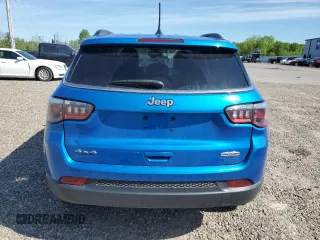 2019 Jeep Compass Latitude z VIN 3C4NJDBB1KT653452, wystawiony jako Copart lot #58297495 z przebiegiem 74 350 mil mil oraz Szkoda całkowita • Salvage title. Historia ofert i sprzedaży dostępna na DreamBid. Obrazek 6.