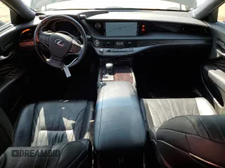 2019 Lexus LS 500 с VIN JTHB51FFXK5009207, выставлен на аукционе Copart как лот 50726735 с пробегом 45 606 миль миль и Списание • Salvage title. История ставок и продаж доступна на DreamBid. Изображение 8.
