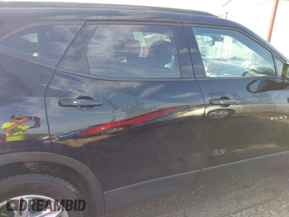 2021 Chevrolet Blazer LT с VIN 3GNKBDRS0MS533180, выставлен на аукционе IAAI как лот 42583495 с пробегом 70 520 миль миль и . История ставок и продаж доступна на DreamBid. Изображение 13.