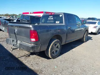 2016 Ram 1500 Express z VIN 1C6RR6KG8GS389924, wystawiony jako IAAI lot #40887357 z przebiegiem 140 327 mil mil oraz . Historia ofert i sprzedaży dostępna na DreamBid. Obrazek 4.