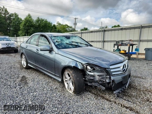 2012 Mercedes-Benz C 300 Sport с VIN WDDGF8BB6CA709434, выставлен на аукционе Copart как лот 63976735 с пробегом 119 658 миль миль и Списание • Salvage title. История ставок и продаж доступна на DreamBid. Изображение 4.