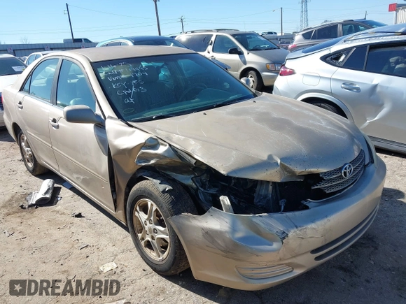 2002 Toyota Camry LE z VIN 4T1BE32K02U051709, wystawiony jako IAAI lot #41485620 z przebiegiem 232 876 mil mil oraz . Historia ofert i sprzedaży dostępna na DreamBid. Obrazek 1.