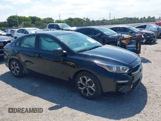 2019 Kia Forte LXS z VIN 3KPF24AD7KE124824, wystawiony jako IAAI lot #41796886 z przebiegiem 58 288 mil mil oraz . Historia ofert i sprzedaży dostępna na DreamBid. Obrazek 1.