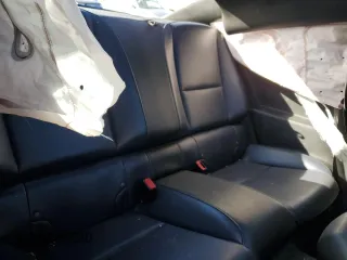 2014 Chevrolet Camaro LT z VIN 2G1FC1E39E9242379, wystawiony jako Copart lot #48046105 z przebiegiem 88 758 mil mil oraz Szkoda całkowita • Salvage title. Historia ofert i sprzedaży dostępna na DreamBid. Obrazek 11.