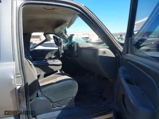 2006 Chevrolet Silverado 2500HD LT1 with VIN 1GCHK23D46F156040, listed as a IAAI auction lot 41635723 with 298,999 mi miles. Bid and sale history available at carsss.com. Image 5.